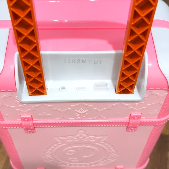 Disney Princess Style Collection Deluxe Suitcase - Picture 11 of 14